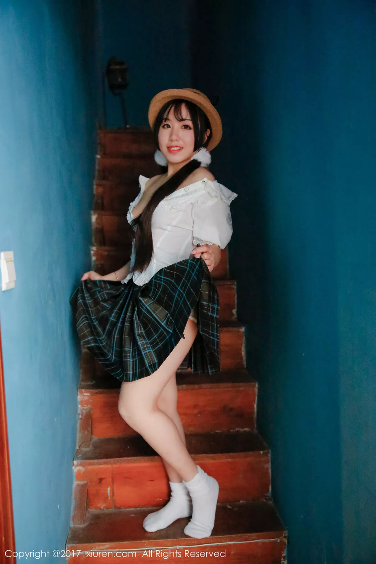 秀人集.com_[XiuRen秀人网]No.742_嫩模V菜居家私房全裸上身秀雪嫩豪乳娇羞迷人写真50P