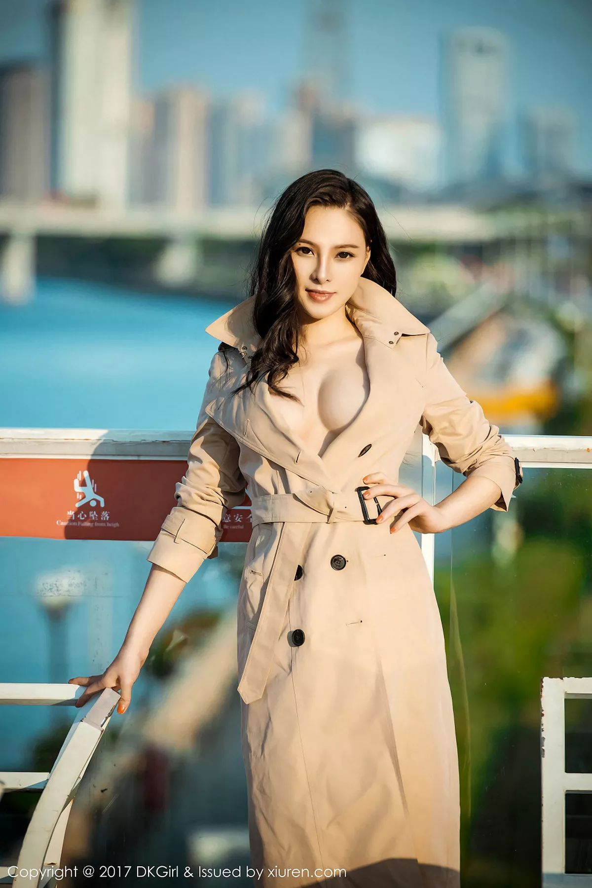 秀人集.com_[DKGirl御女郎]Vol.044_轻熟女厉雯娜白色抹胸内衣加白色丁字裤秀丰乳肥臀诱惑写真44P