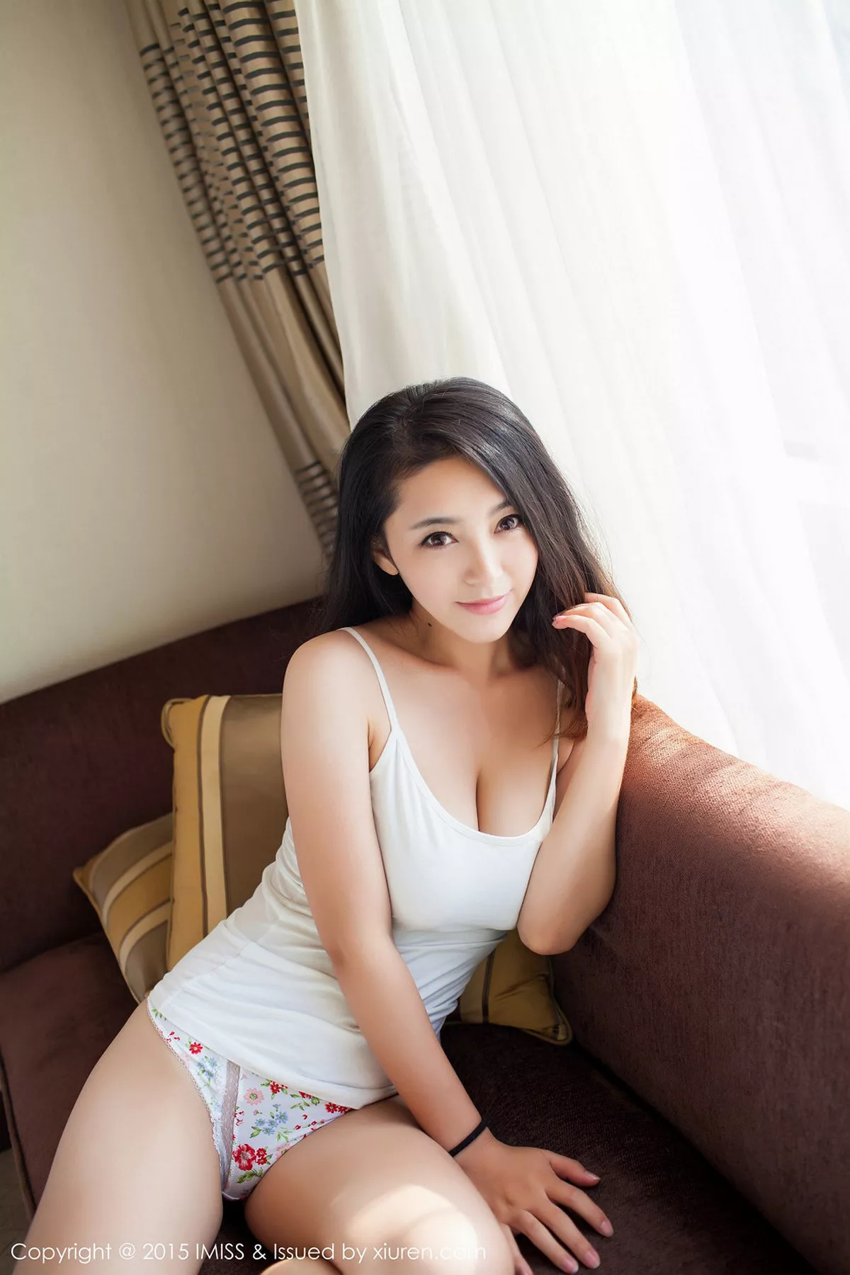 秀人集.com_[IMISS爱蜜社]Vol.024_嫩模夏茉GIGI居家私房性感猫女郎迷人翘臀写真55P