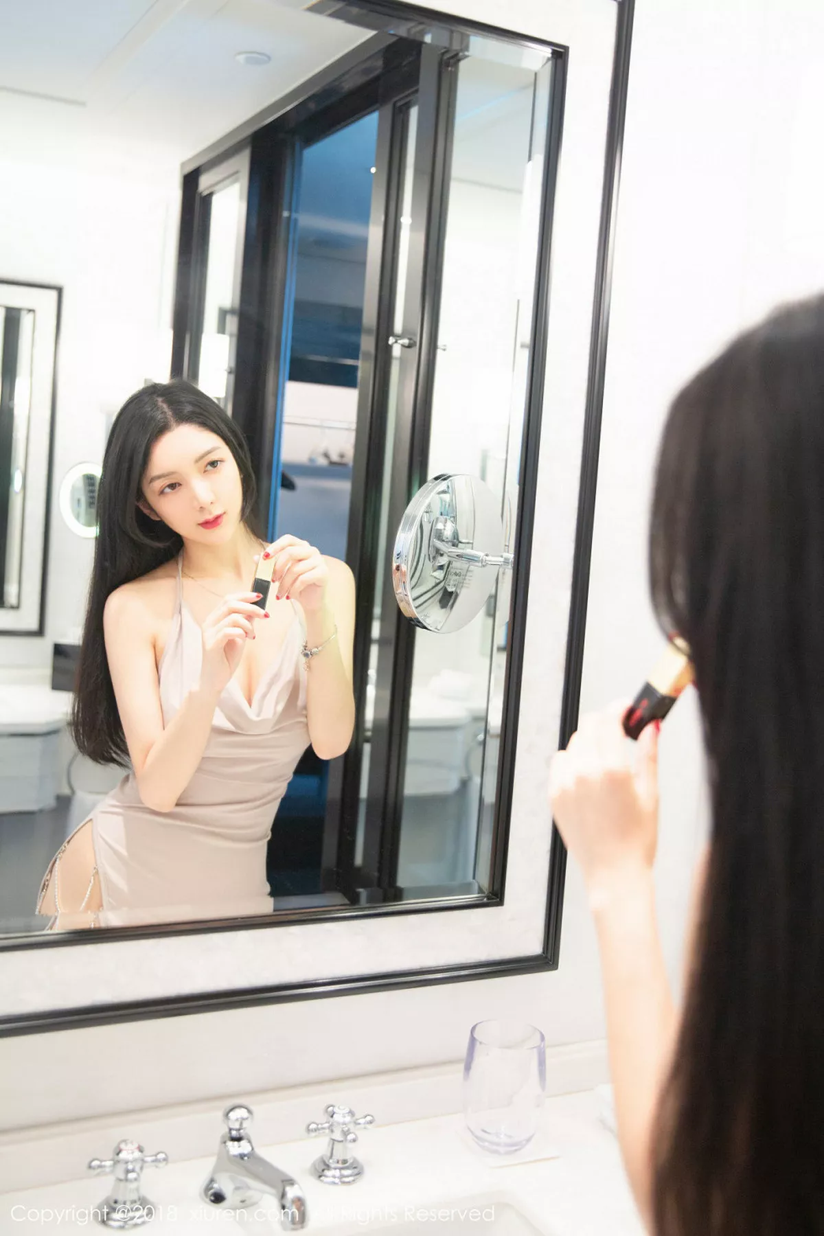 秀人集.com_[XiuRen秀人网]No.1141_女神Angela小热巴居家床上性感内衣秀完美身材诱惑写真60P