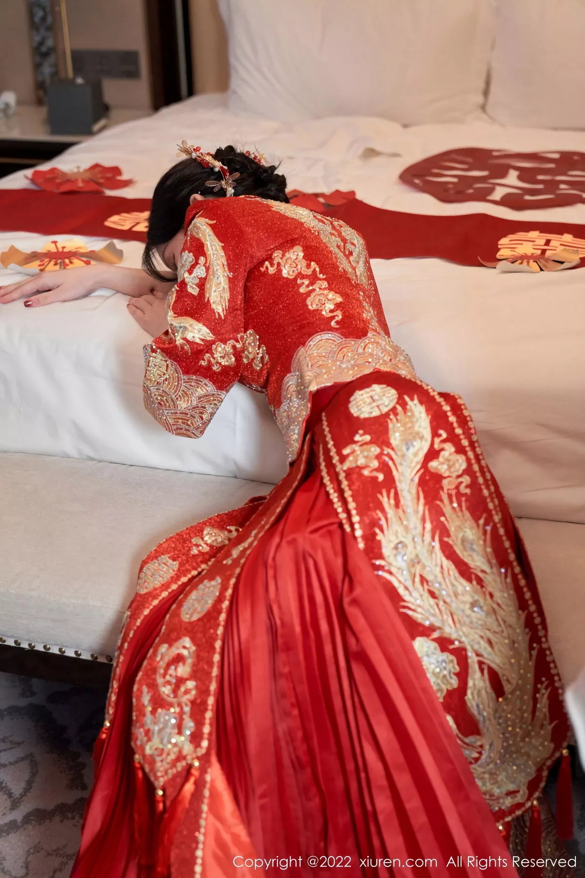 秀人集.com_[XiuRen秀人网]No.5675_女神周于希Sally私房脱新娘装露红色蕾丝内衣超薄肉丝诱惑写真80P