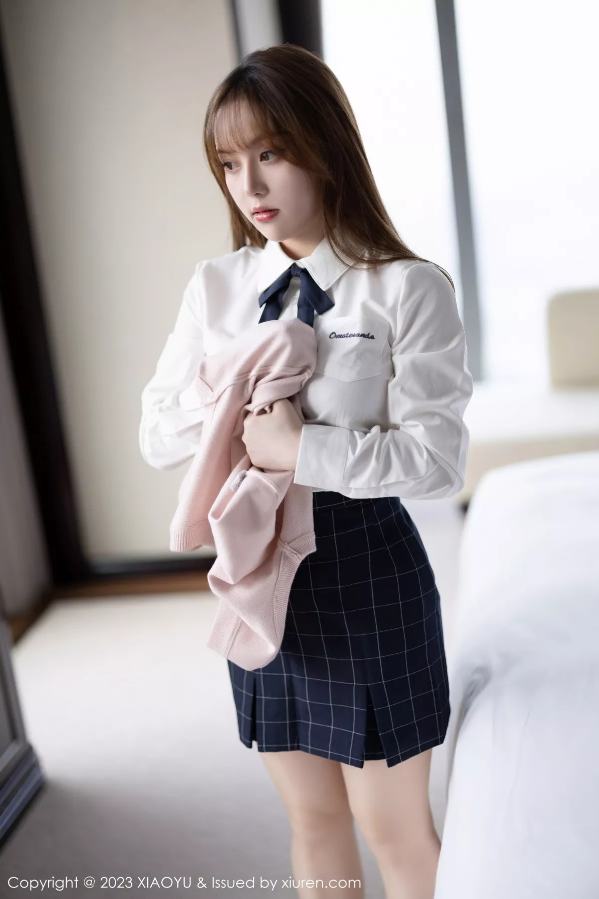 秀人集.com_[XiaoYu画语界]Vol.943_模特豆瓣酱半脱露性感白T配超薄无内肉丝秀丰满身材诱惑写真84P