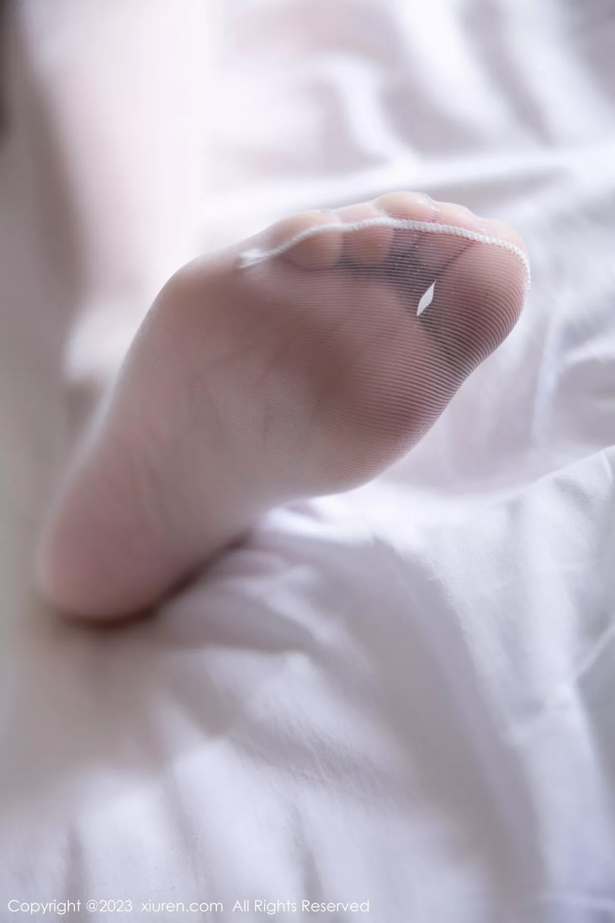 秀人集.com_[XiuRen秀人网]No.6284_女神王馨瑶yanni私房半脱露白色蕾丝内衣配白丝吊袜惹火诱惑写真81P