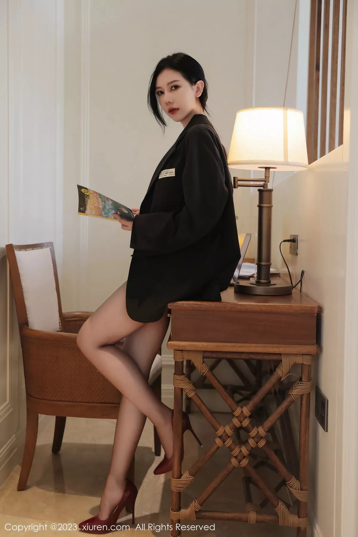 秀人集.com_[XiuRen秀人网]No.6475_模特尹甜甜性感红色蕾丝情趣服配超薄黑丝秀完美身材诱惑写真69P