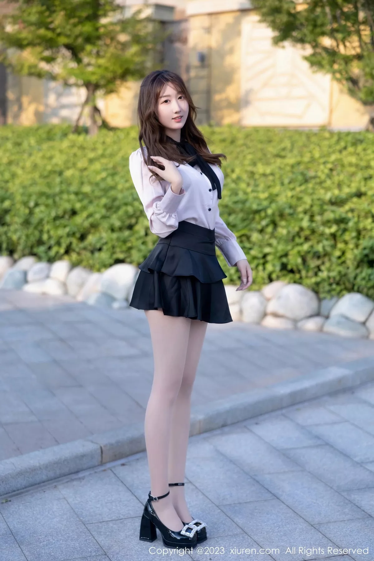 秀人集.com_[XiuRen秀人网]No.6721_模特江真真淡粉色T恤配黑短裙露性感黑色轻透内衣完美诱惑写真80P