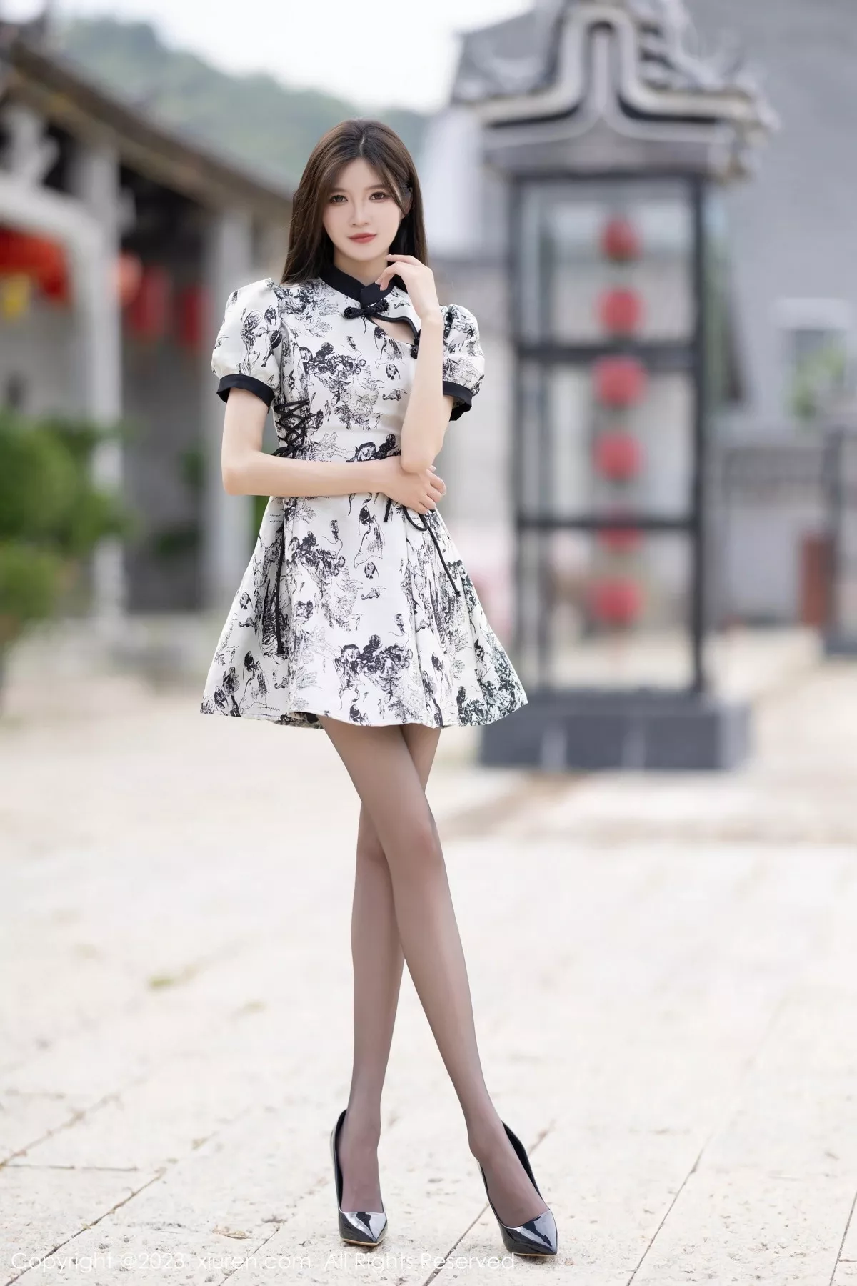 秀人集.com_[XiuRen秀人网]No.7320_模特程程程性感白色连衣裙露白色蕾丝内衣配超薄黑丝诱惑写真83P