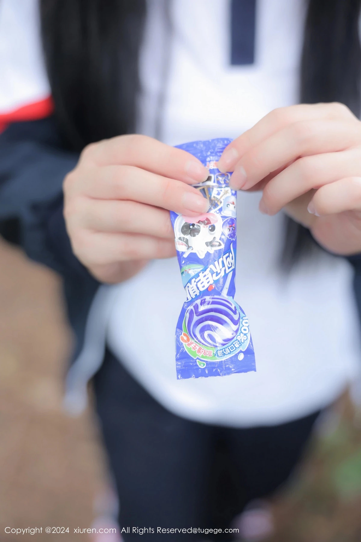 秀人集.com_[XiuRen秀人网]No.8335_模特小薯条nienie户外性感学生运动装露超薄肉丝撩人诱惑写真88P