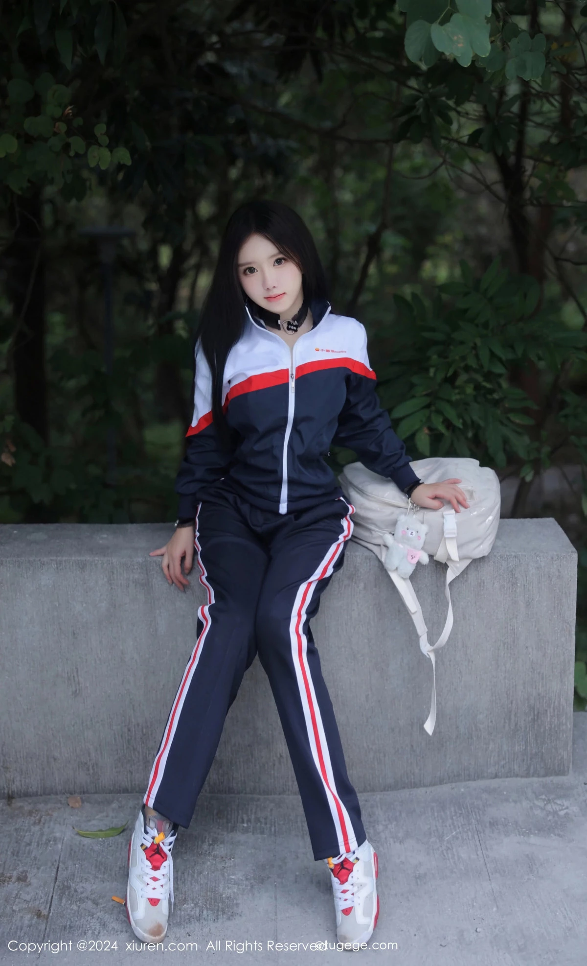 秀人集.com_[XiuRen秀人网]No.8335_模特小薯条nienie户外性感学生运动装露超薄肉丝撩人诱惑写真88P