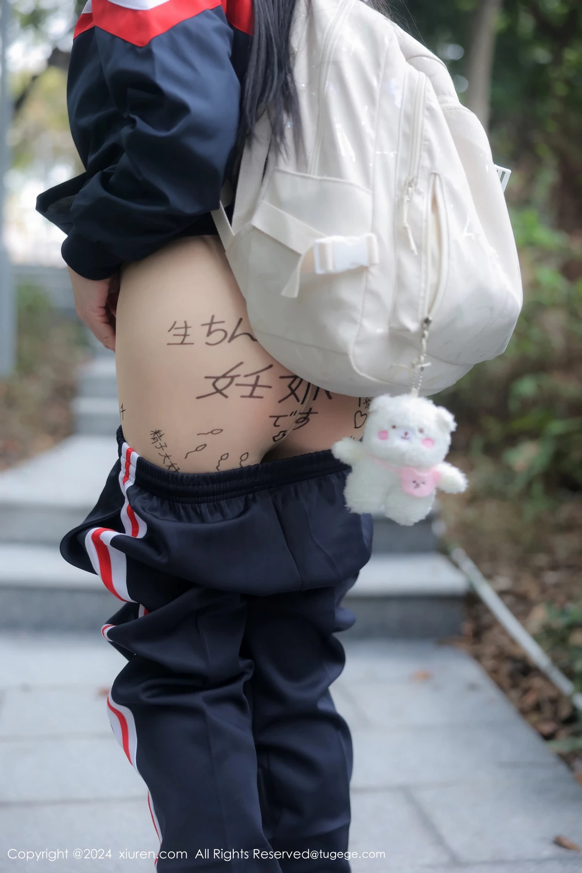 秀人集.com_[XiuRen秀人网]No.8335_模特小薯条nienie户外性感学生运动装露超薄肉丝撩人诱惑写真88P