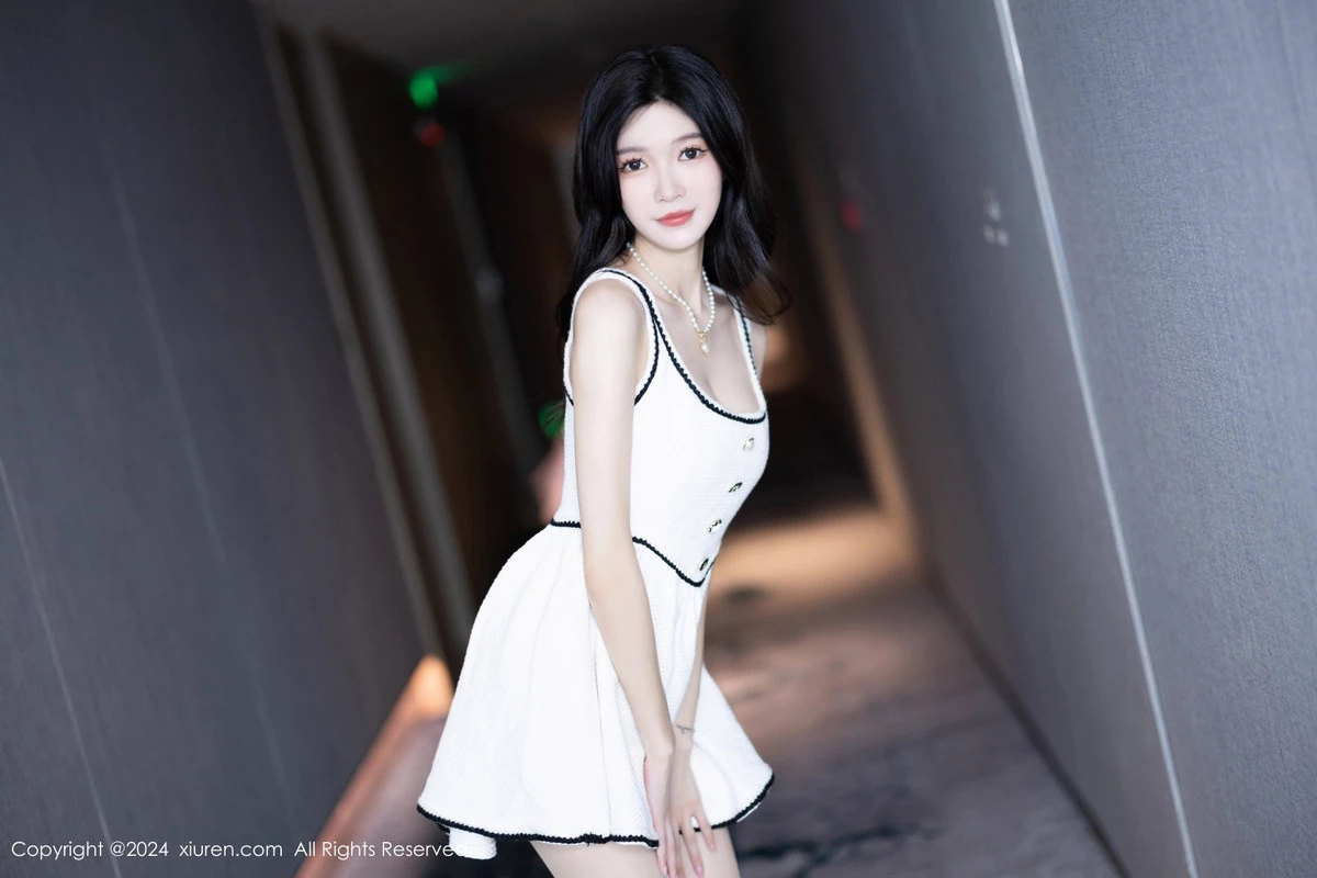 秀人集.com_[XiuRen秀人网]No.8861_模特程程程私房性感白色连衣短裙配白色丝袜秀曼妙身姿迷人写真83P