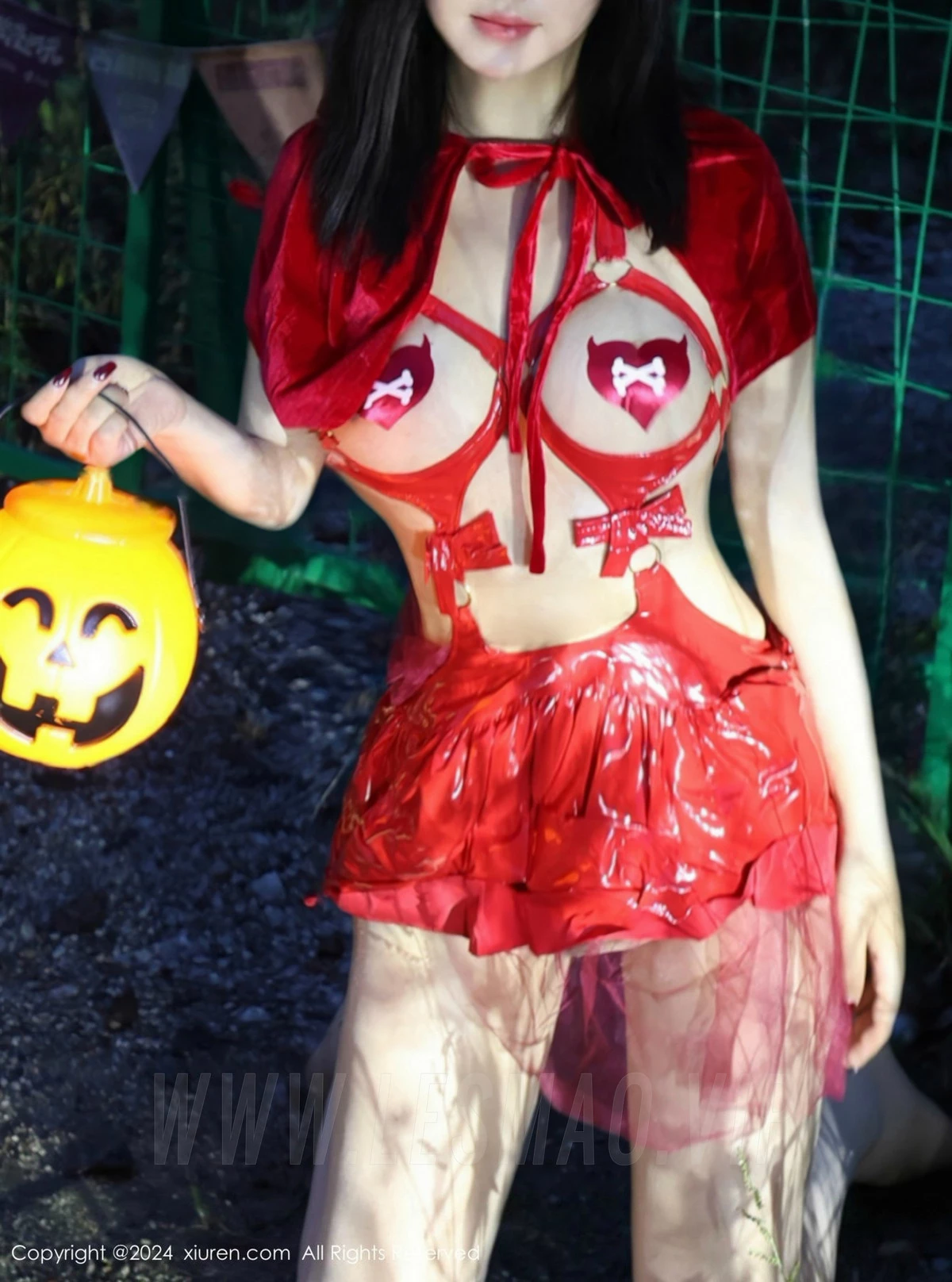 秀人集.com_[XiuRen秀人网]No.9376_模特小薯条nienie白色连衣裙+红色情趣服饰秀曼妙身姿诱惑写真81P