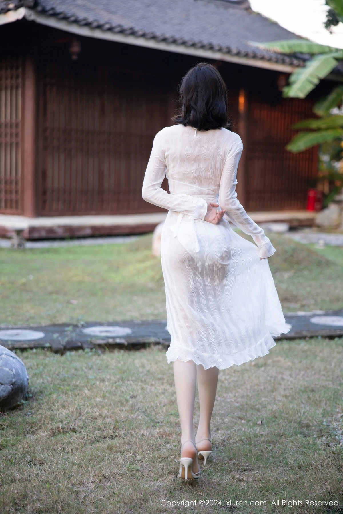 秀人集.com_[XiuRen秀人网]No.9375_女神徐莉芝Booty性感白色蕾丝内衣配白丝袜秀曼妙身姿诱惑写真81P