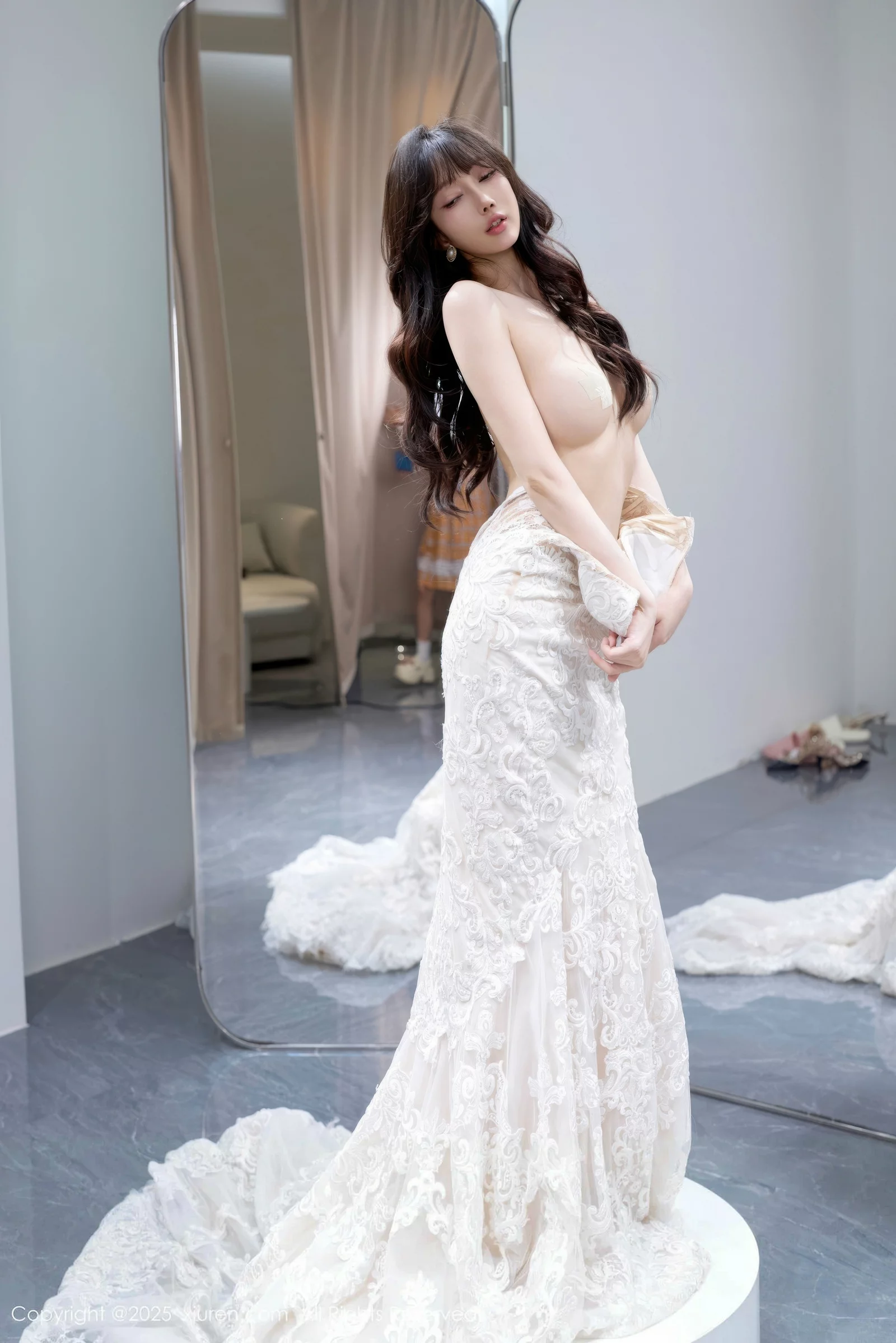 秀人集.com_[XiuRen秀人网]No.10663_模特玥儿玥er私房性感白色婚纱礼裙秀完美身材迷人诱惑写真58P