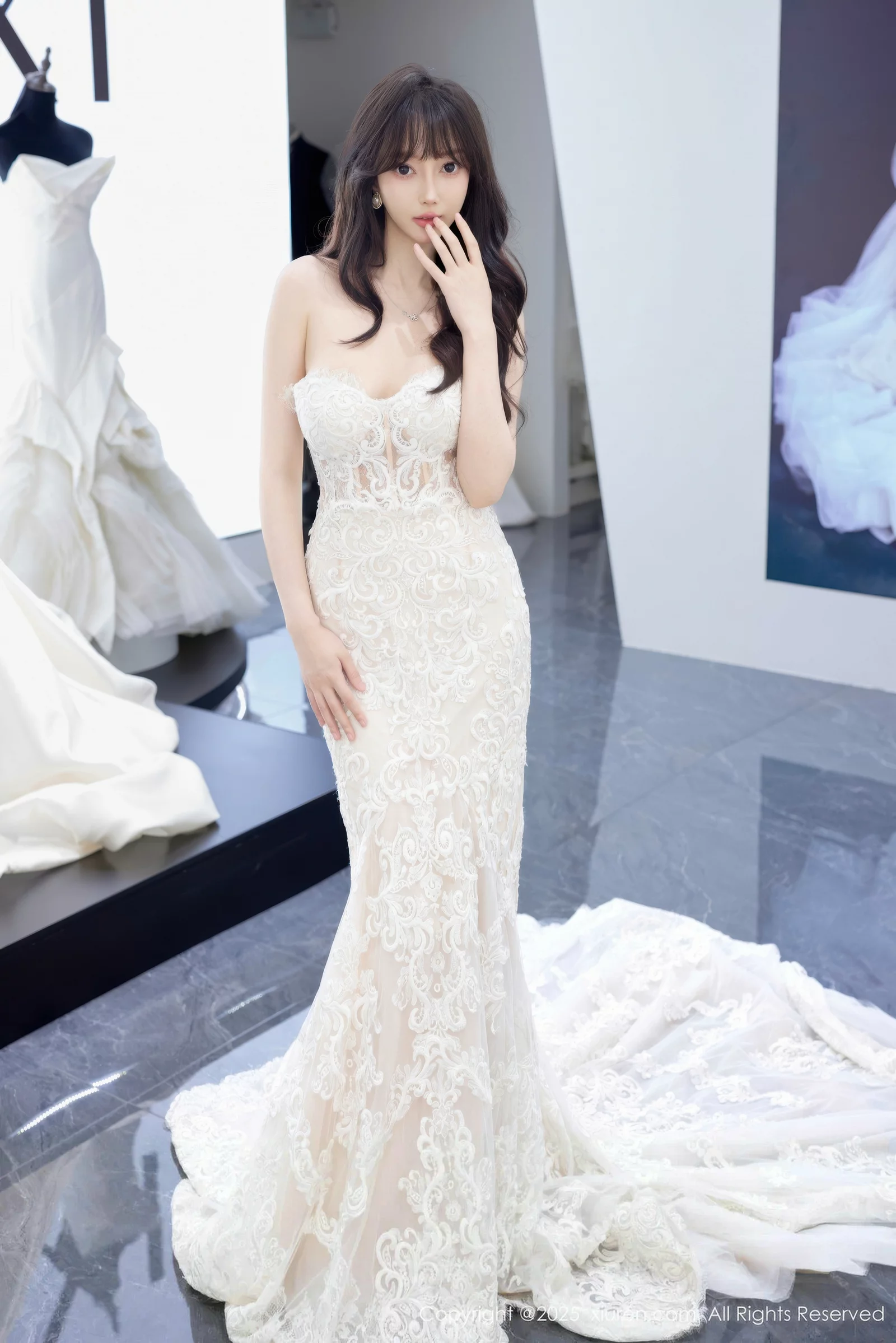 秀人集.com_[XiuRen秀人网]No.10663_模特玥儿玥er私房性感白色婚纱礼裙秀完美身材迷人诱惑写真58P