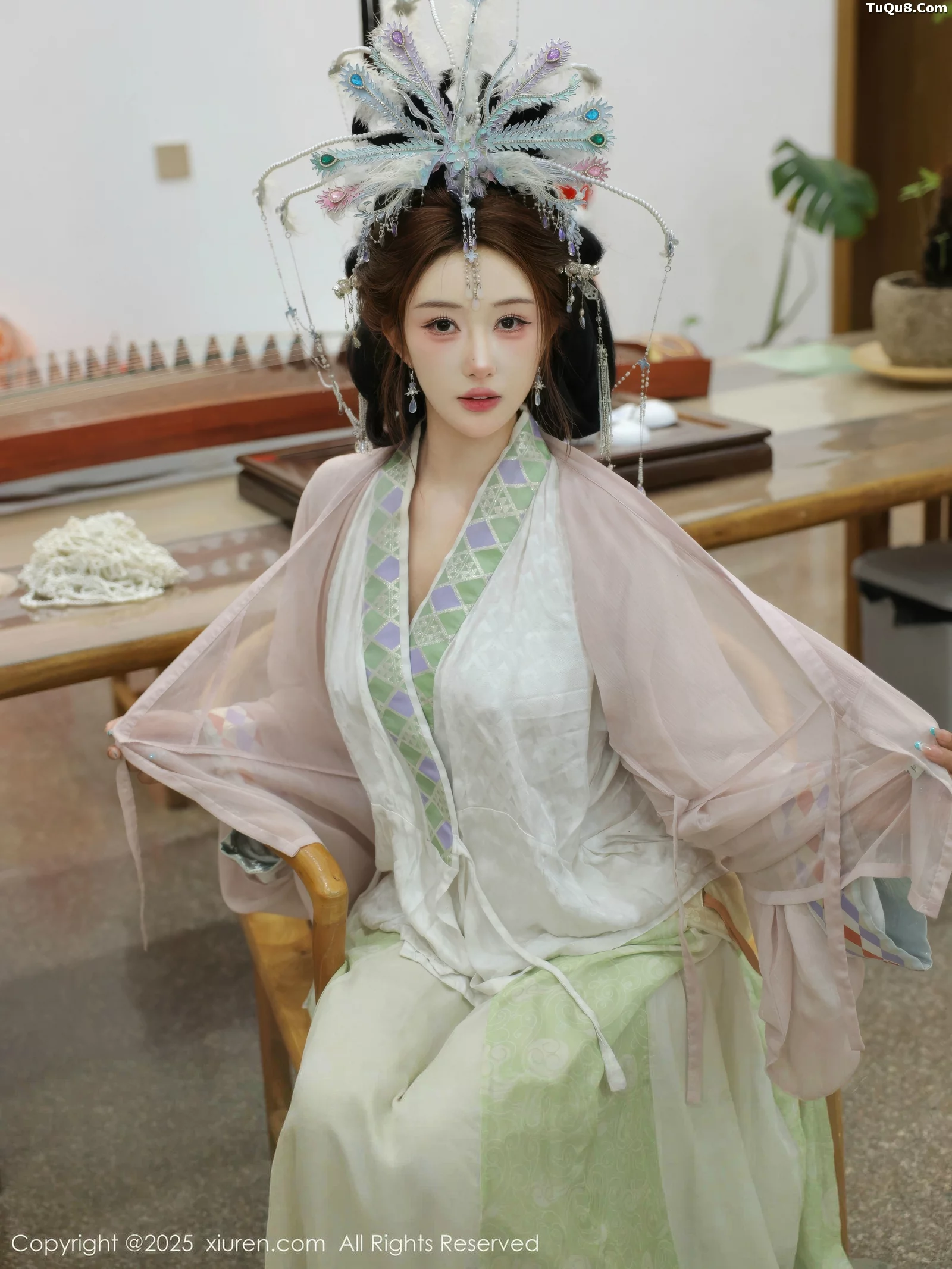 秀人集.com_[XiuRen秀人网]No.10736_模特金允希Yuki性感浅色古装薄纱服饰秀丰腴身材迷人诱惑写真80P