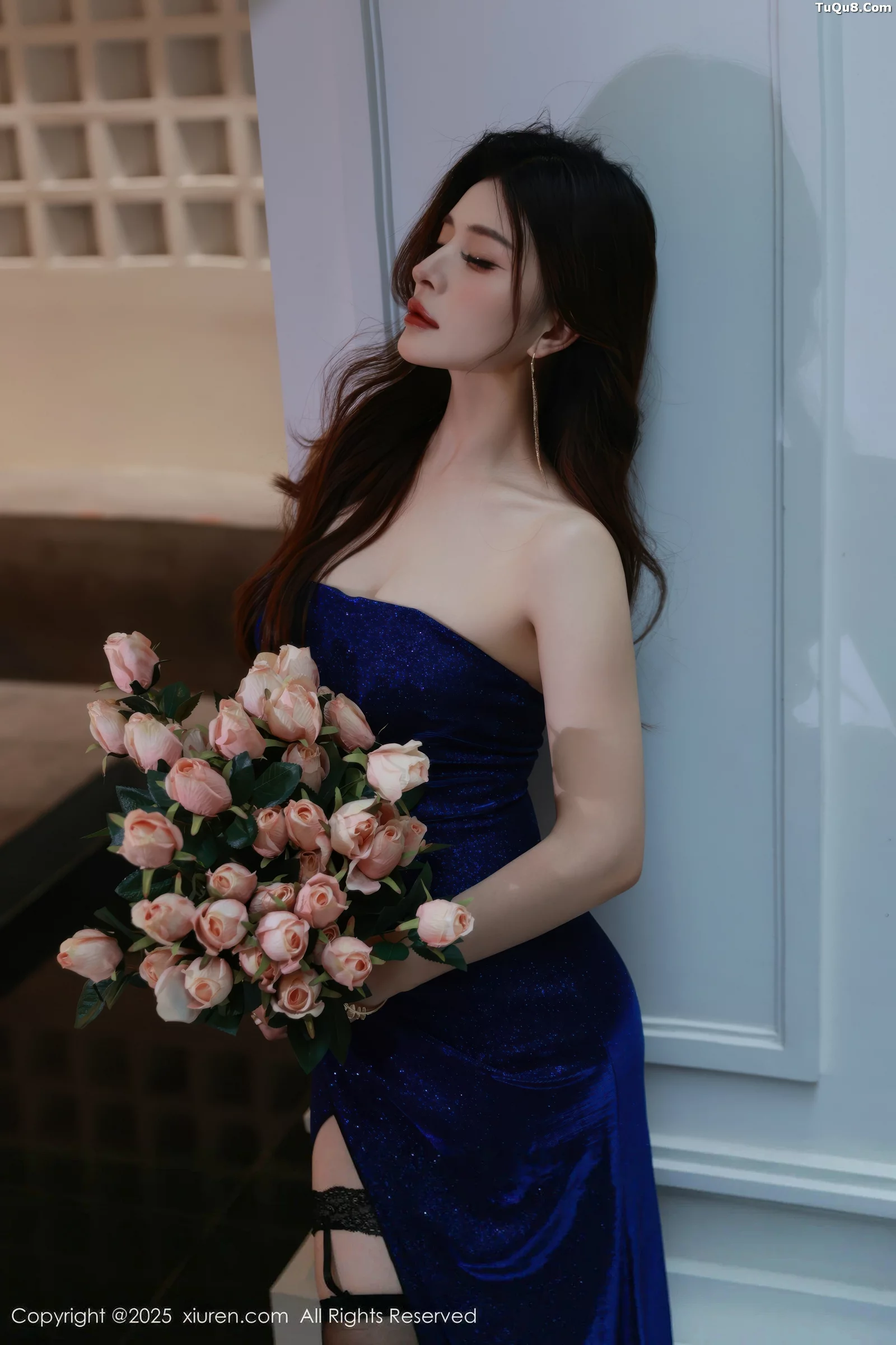 秀人集.com_[XiuRen秀人网]No.10740_模特阿依莎性感蓝色连衣裙露蓝色内衣配黑丝袜秀曼妙身材诱惑写真71P