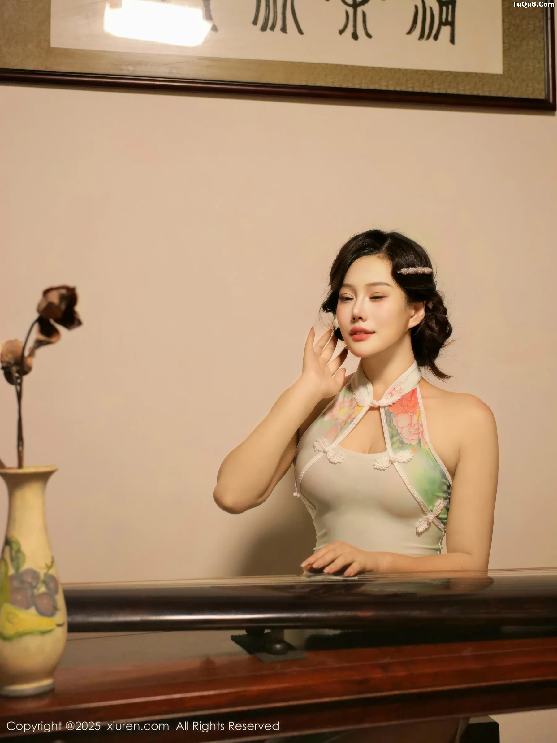 秀人集.com_[XiuRen秀人网]No.10749_新人模特莉莉安娜o性感绿色旗袍配超薄肉丝秀丰满身材诱惑写真73P