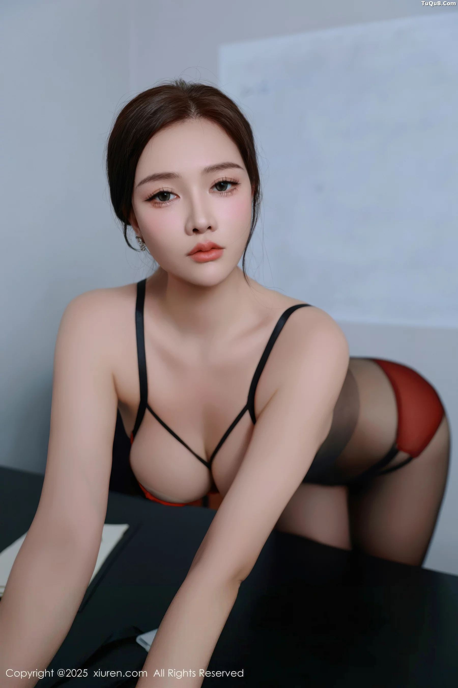 秀人集.com_[XiuRen秀人网]No.10751_模特娜比深色OL服饰露红色内衣配超薄黑丝秀凹凸身材诱惑写真75P