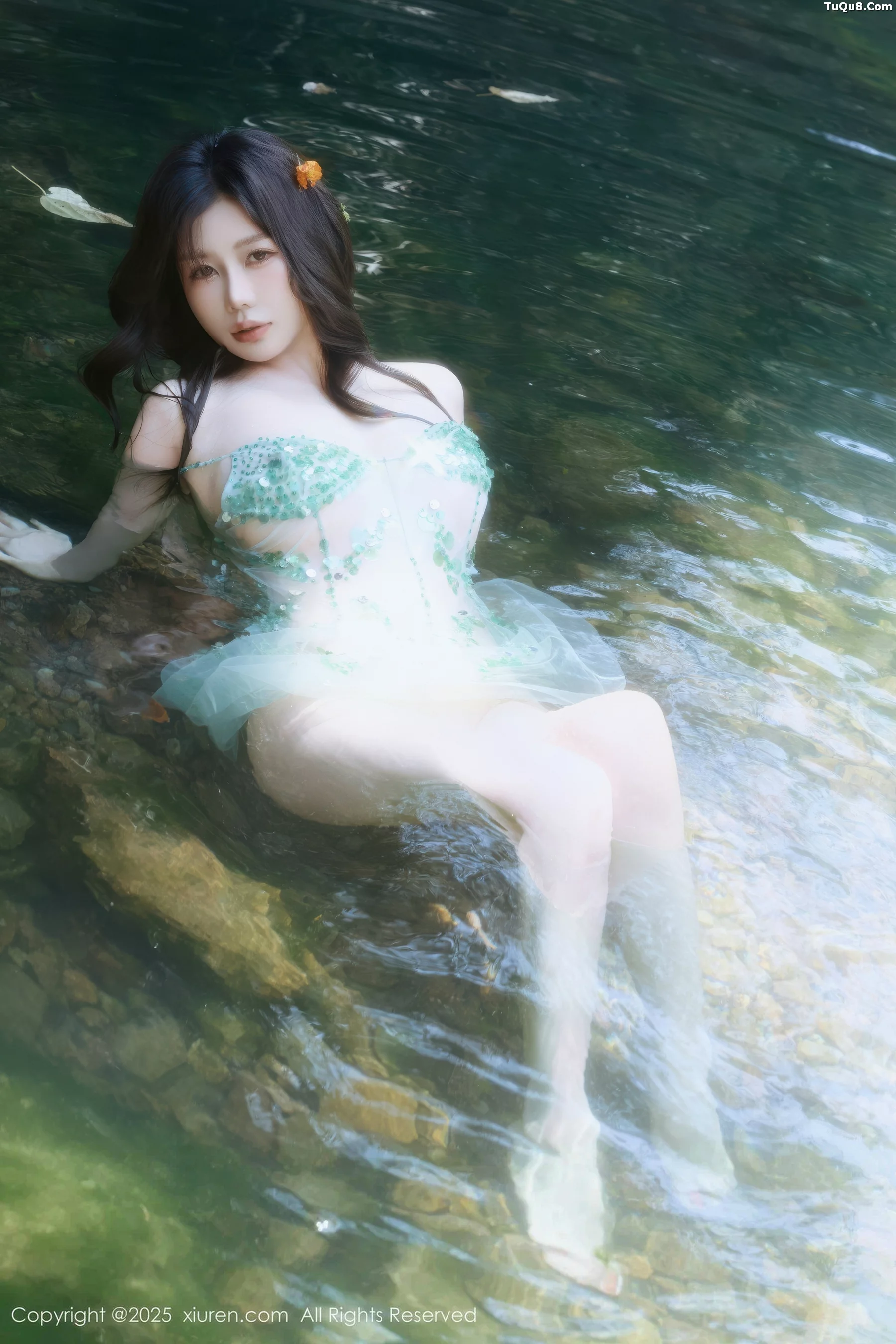 秀人集.com_[XiuRen秀人网]No.10756_模特尹甜甜户外小溪性感薄纱亮片裙湿身秀丰腴身材惹火诱惑写真60P