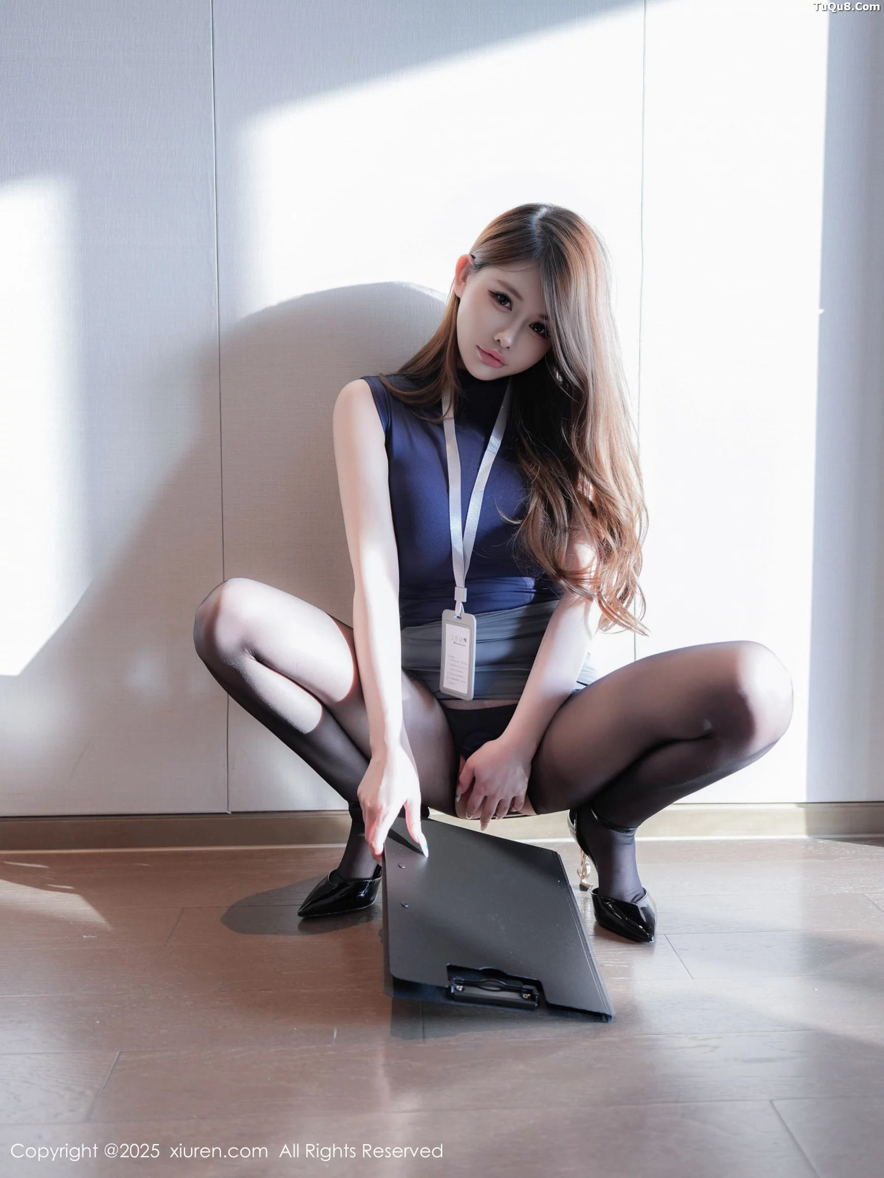 秀人集.com_[XiuRen秀人网]No.10765_模特甜妮性感OL服饰+红色短裙套装配黑丝袜秀丰腴身姿诱惑写真60P