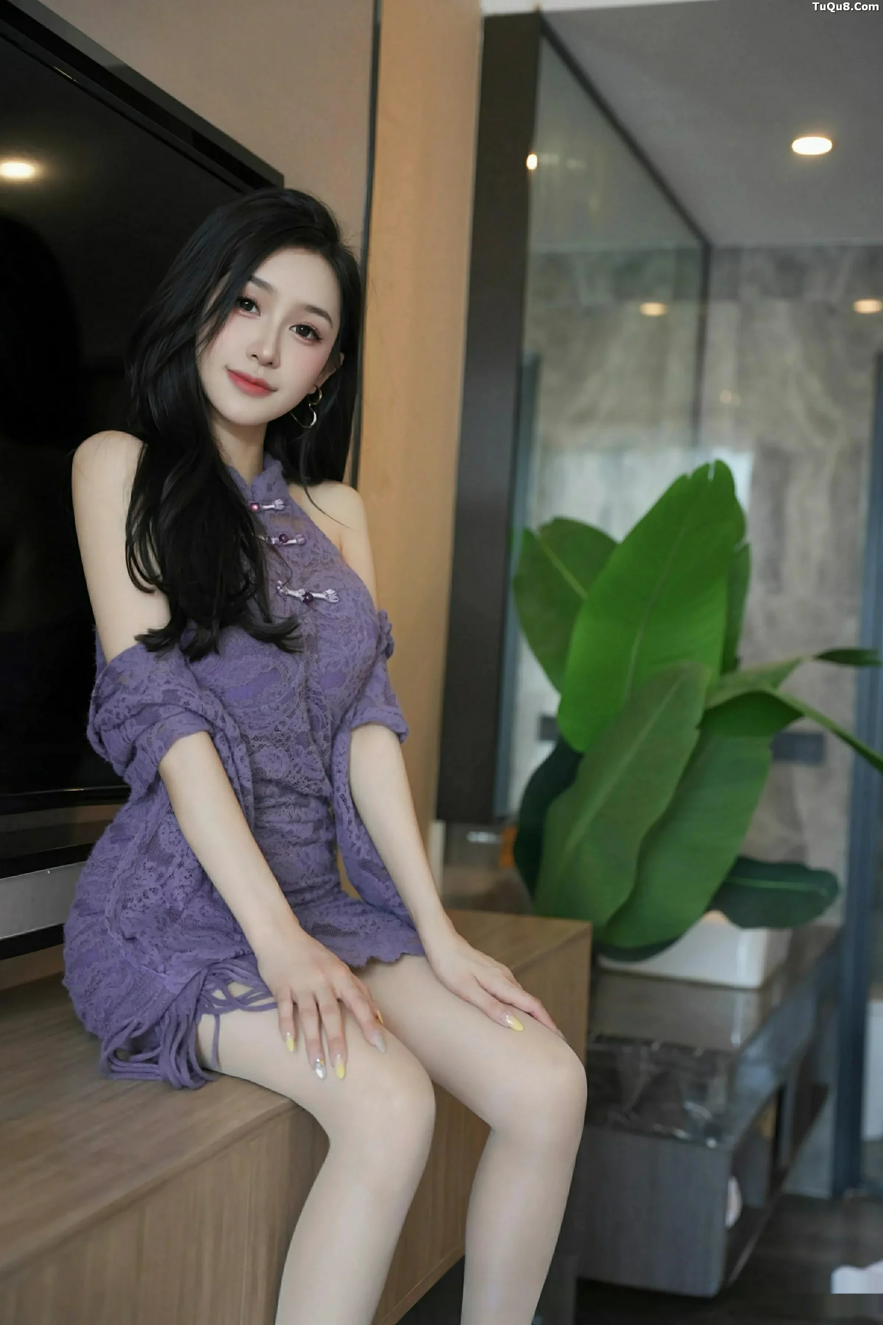 秀人集.com_[XiuRen秀人网]No.10801_模特小阿娇Gill性感紫色连衣长裙配白色丝袜秀完美身材诱惑写真70P