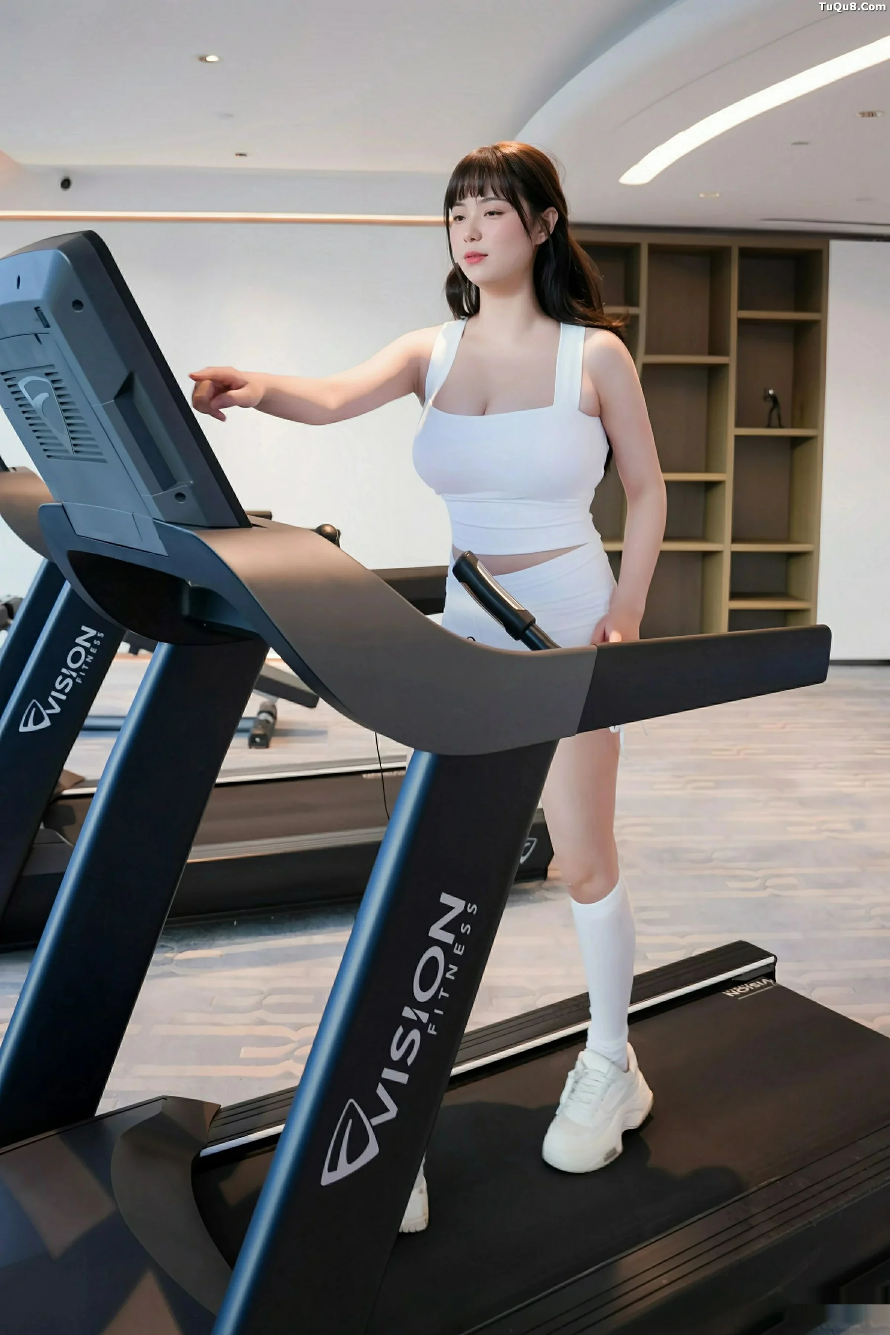 秀人集.com_[XiuRen秀人网]No.10808_模特软情健身房场景性感白色运动服配白丝袜秀曼妙身姿诱惑写真81P