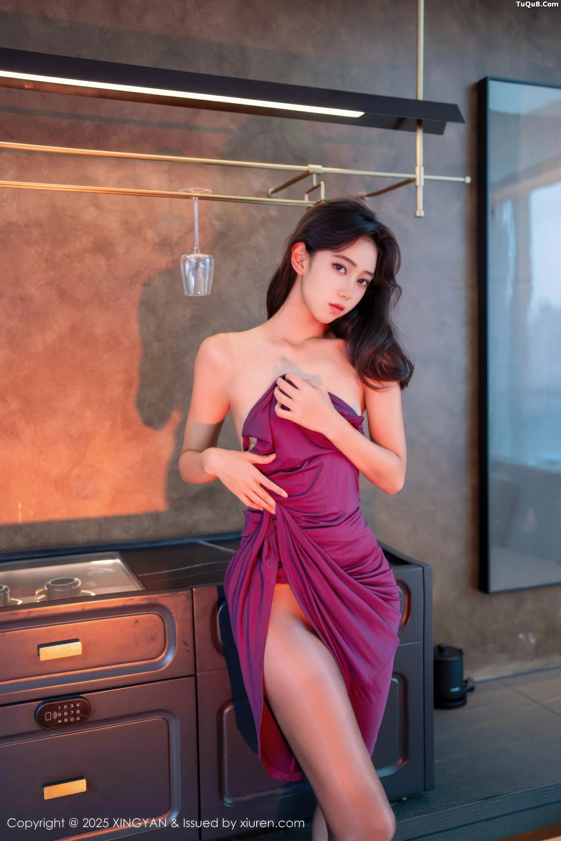 秀人集.com_[XINGYAN星颜社]VOL.407_模特时安安性感紫色连衣长裙配超薄黑丝秀柔美身段诱惑写真76P