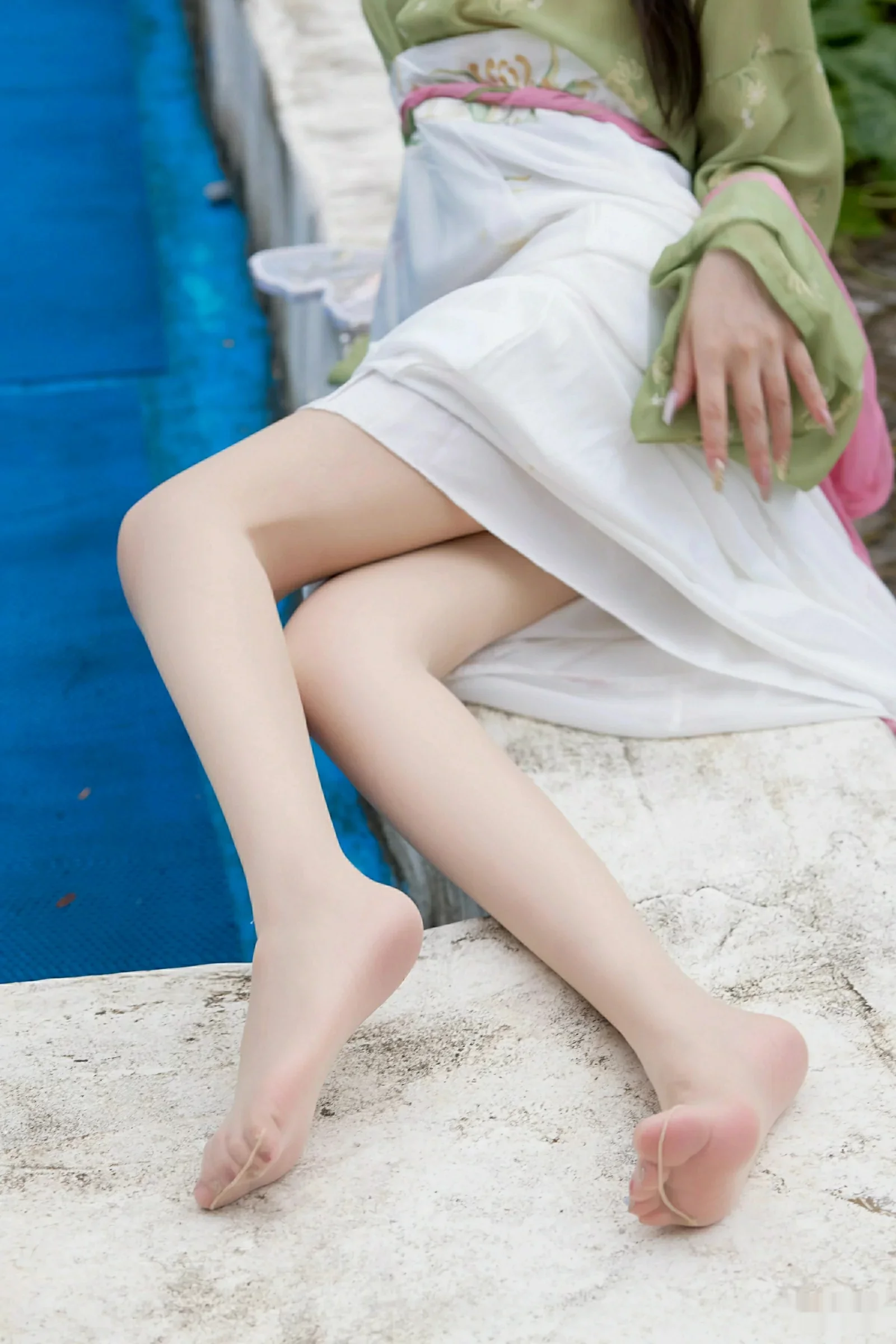 秀人集.com_[XiuRen秀人网]No.10834_模特尹甜甜sunny性感薄纱汉服装扮配超薄肉丝秀完美身材诱惑写真83P