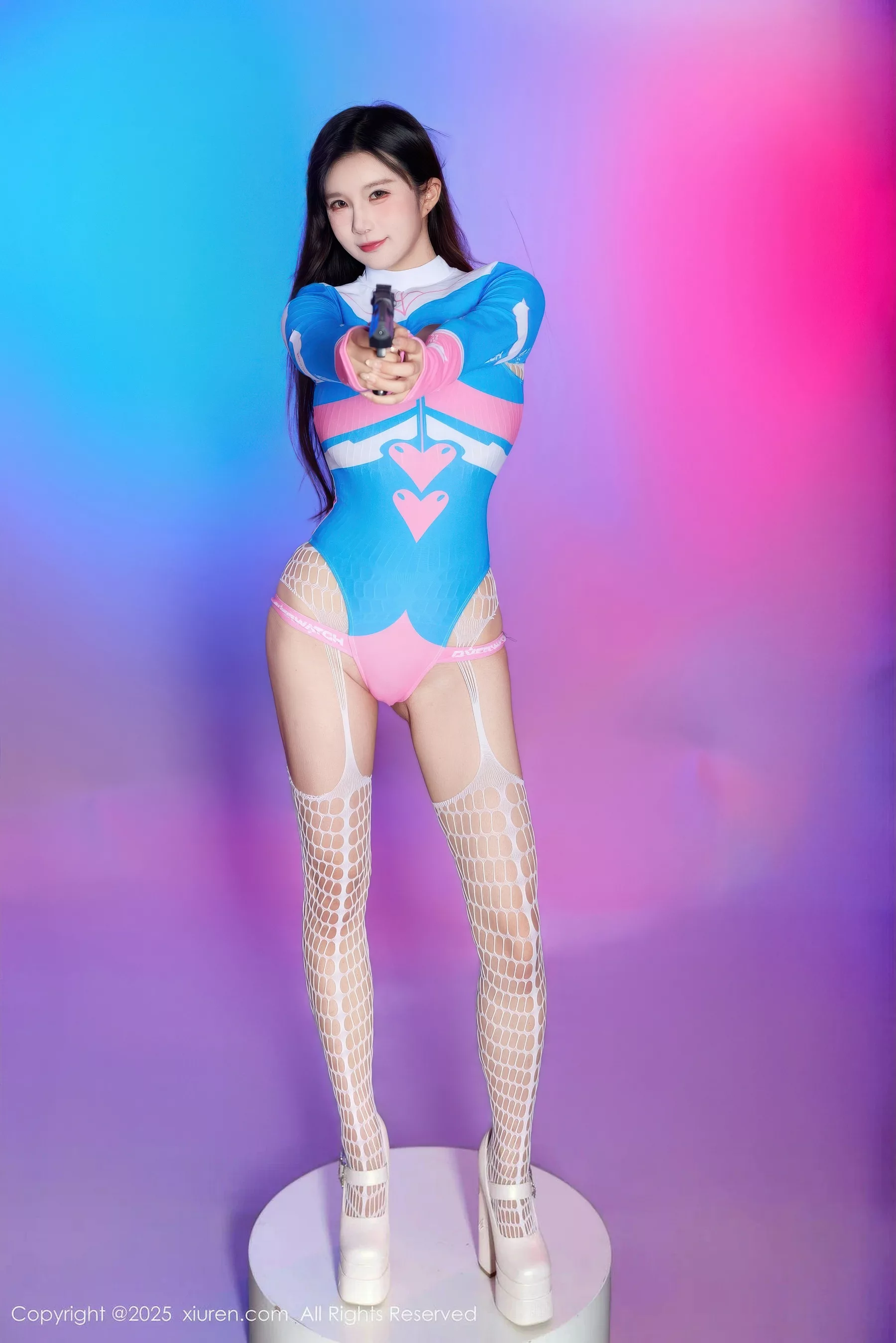秀人集.com_[XiuRen秀人网]No.10886_模特小肉肉咪性感Cosplay装扮白色连体网袜秀凹凸身材诱惑写真62P
