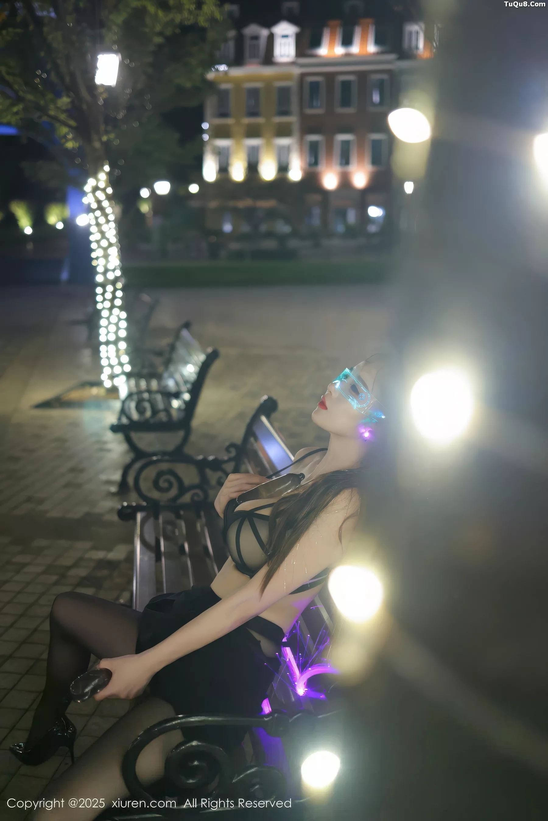 秀人集.com_[XiuRen秀人网]No.10936_模特小肉肉咪性感黑色连衣短裙配超薄黑丝秀凹凸身材诱惑写真77P