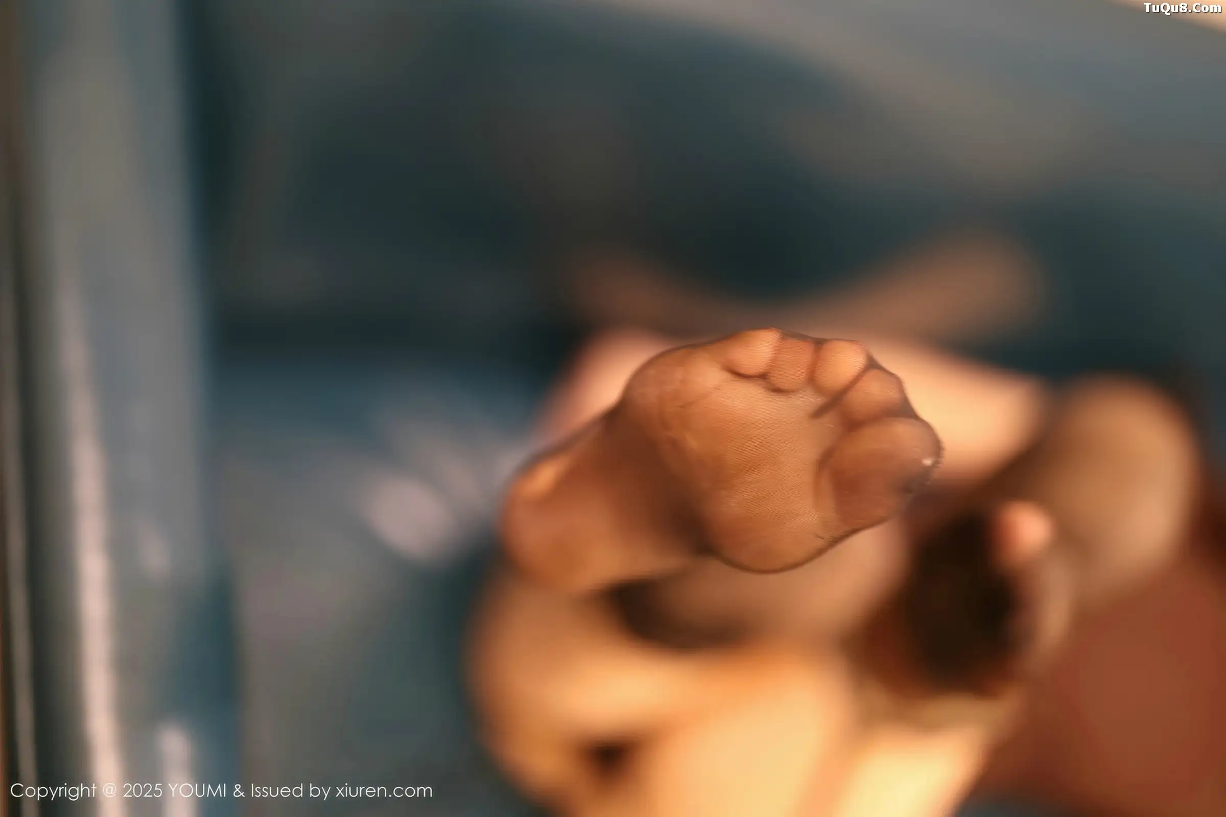 秀人集.com_[YouMi尤蜜荟]Vol.1186_模特Twins-桃桃性感黑色西服配黑丝吊袜秀曼妙身姿迷人诱惑写真100P